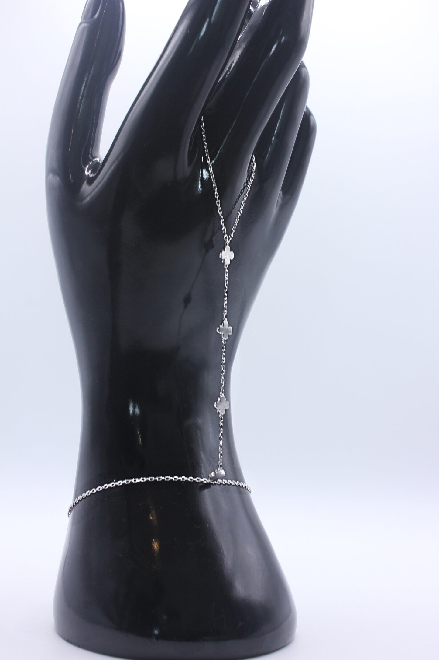 925 Sterling Silver Minimal Clover Hand Chain
