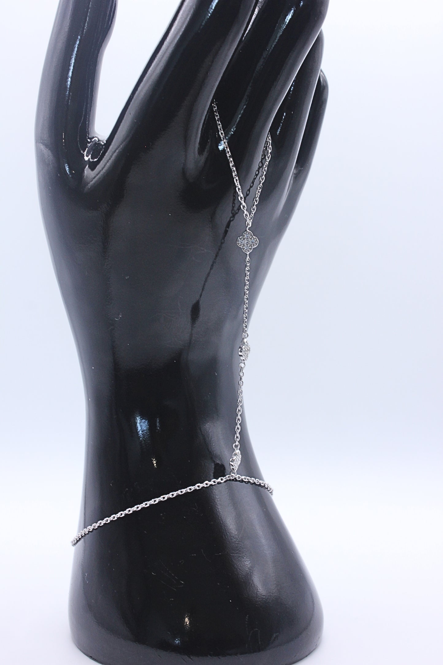 925 Sterling Silver Radiant Triple Clover Hand Chain