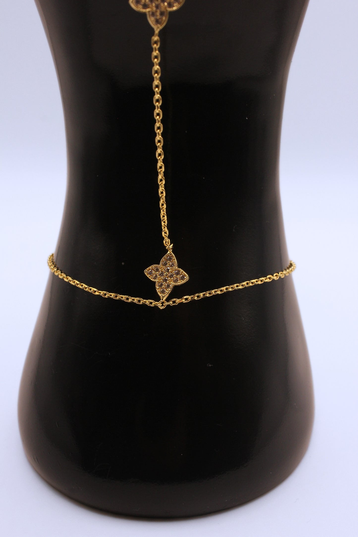 925 Sterling Silver Luck Blossom Hand Chain